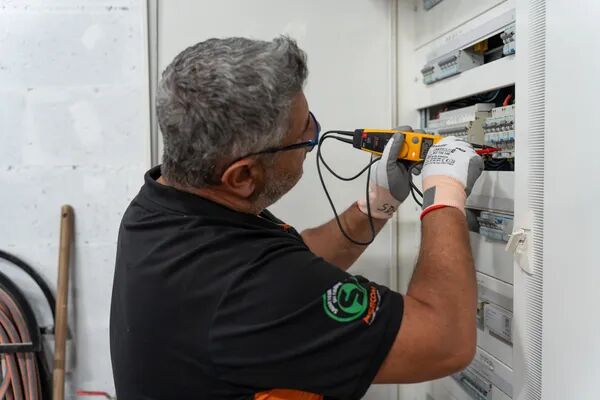 Levée de réserve électrique